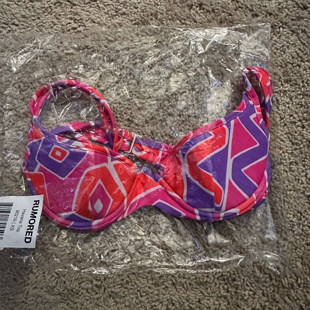 Rumored Havana Top - Picture 2 of 2